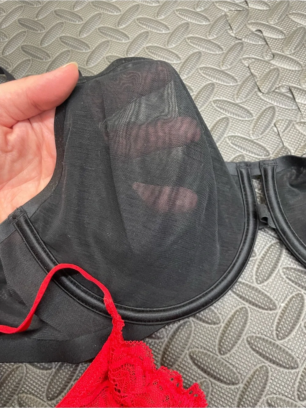 Two Auden Women's Lace Underwire Bras- Black and Red NWT